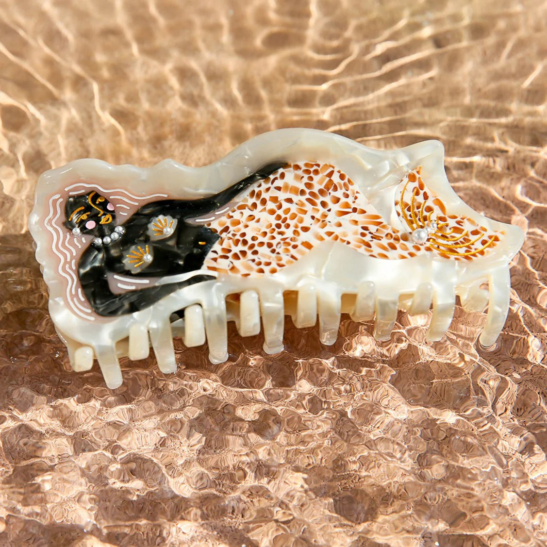 ADELLA HAIR CLAW