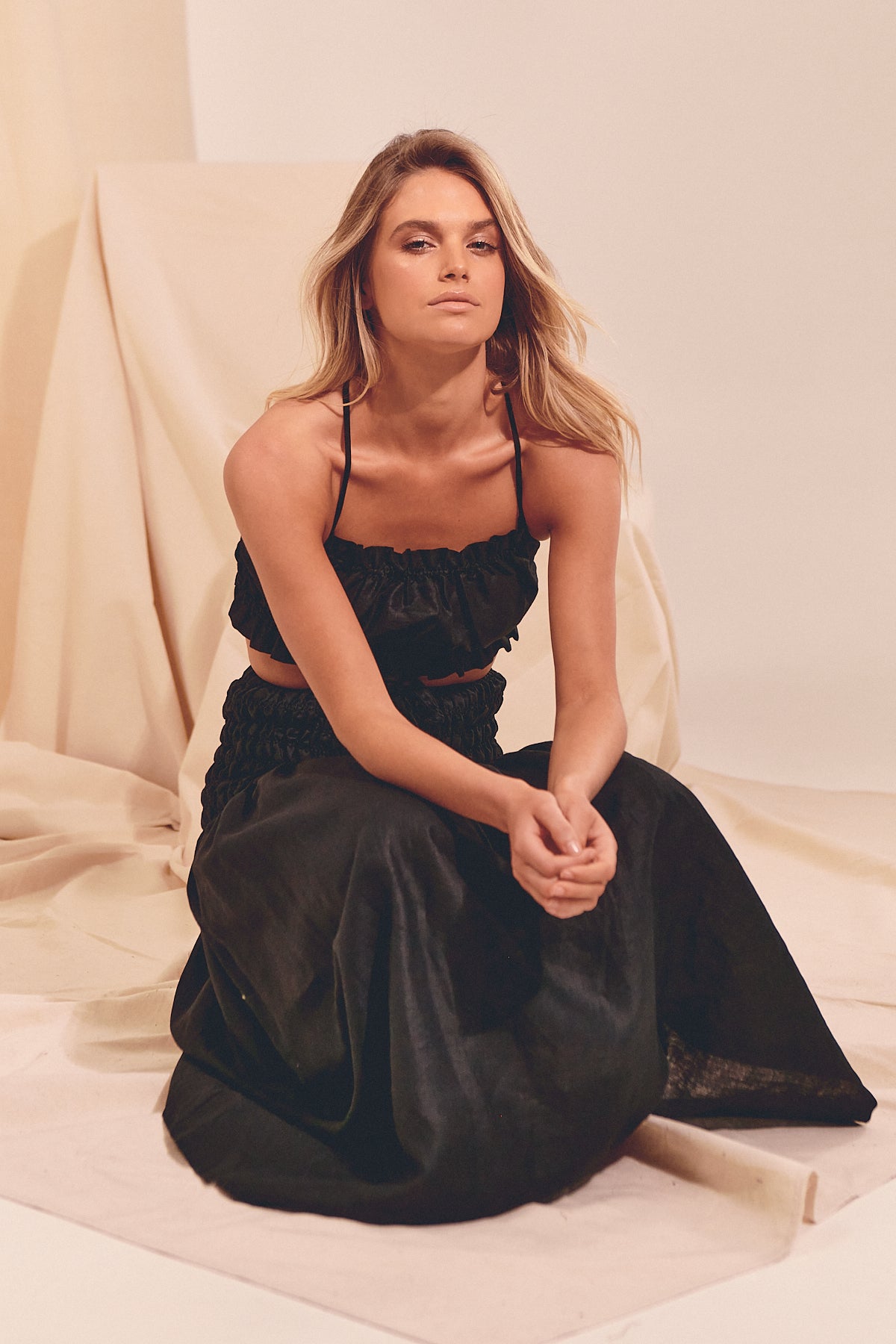 BLACK CECE TOP