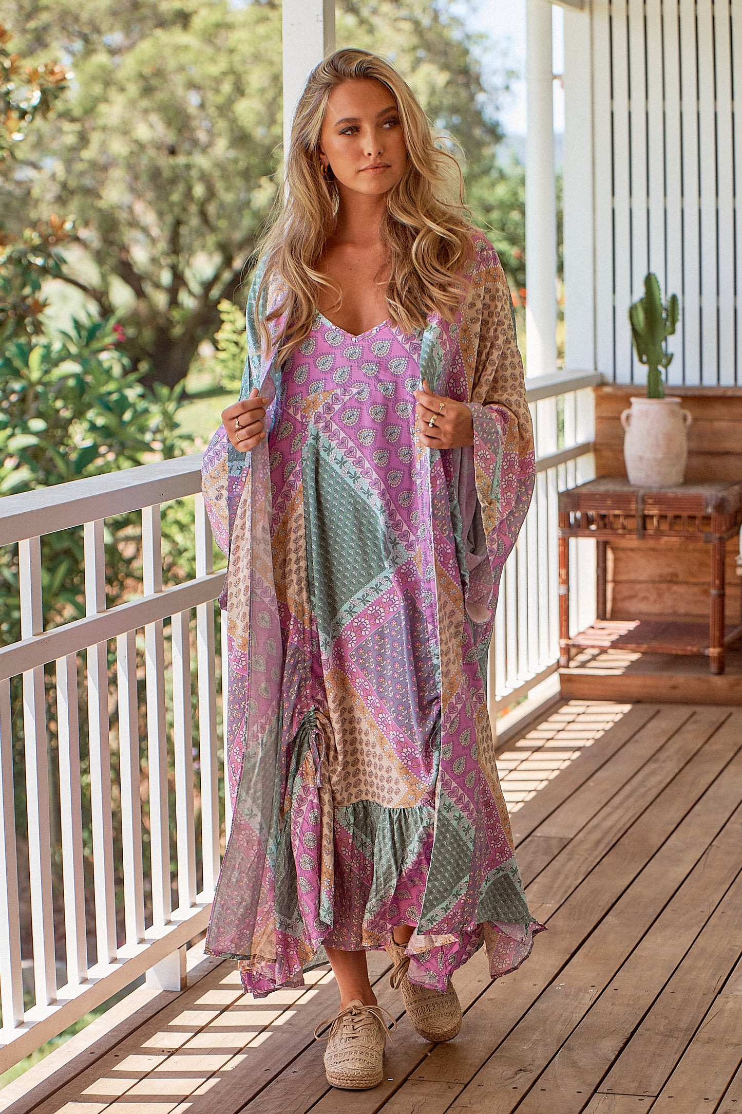 LAVENDER HAZE PRINT GALLERY KIMONO