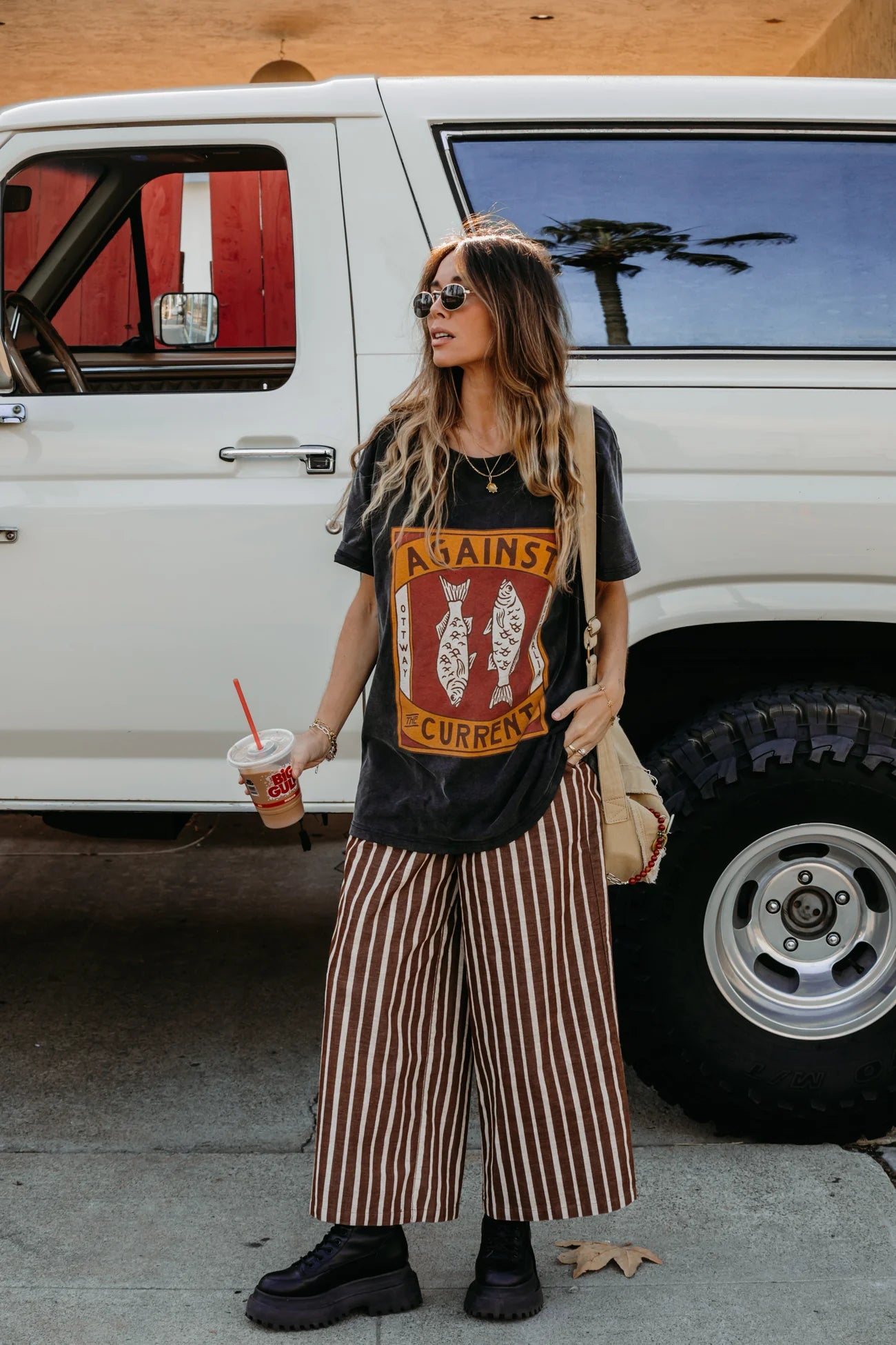 AGAINST THE CURRENT T-SHIRT - WASHED BLACK