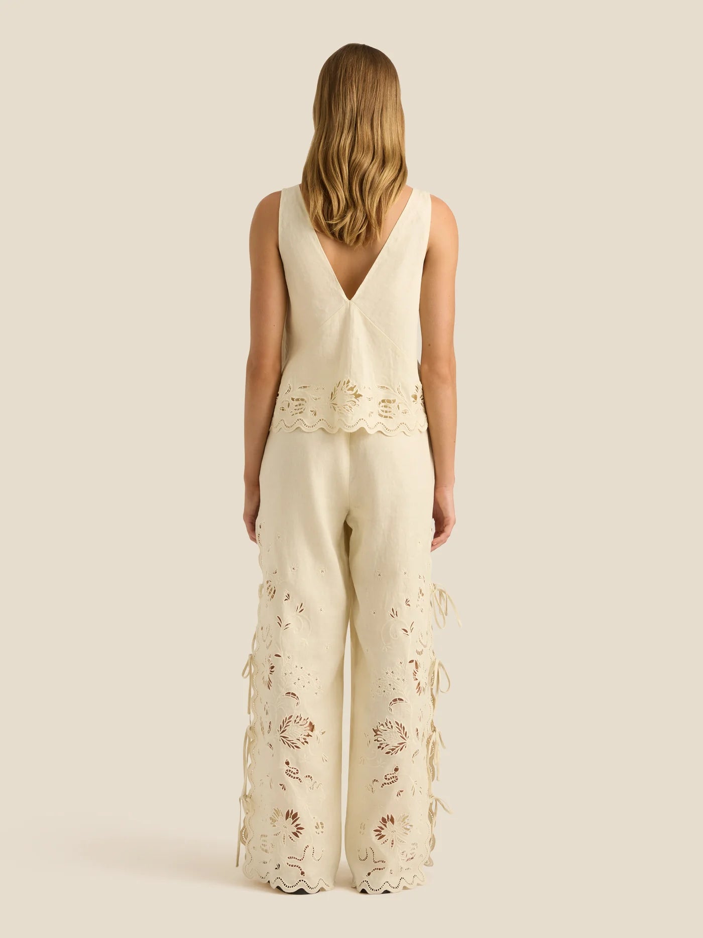 KAIA TOP SERPENTINE BRODERIE
