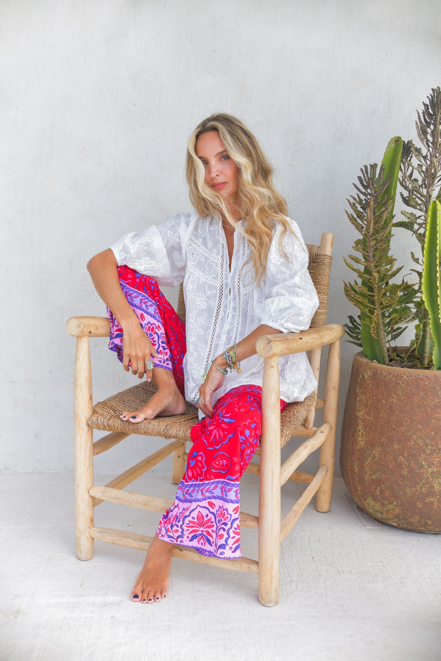 MOONFLOWER EMBROIDERED BEE BLOUSE