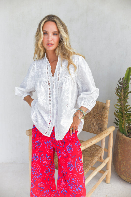 MOONFLOWER EMBROIDERED BEE BLOUSE