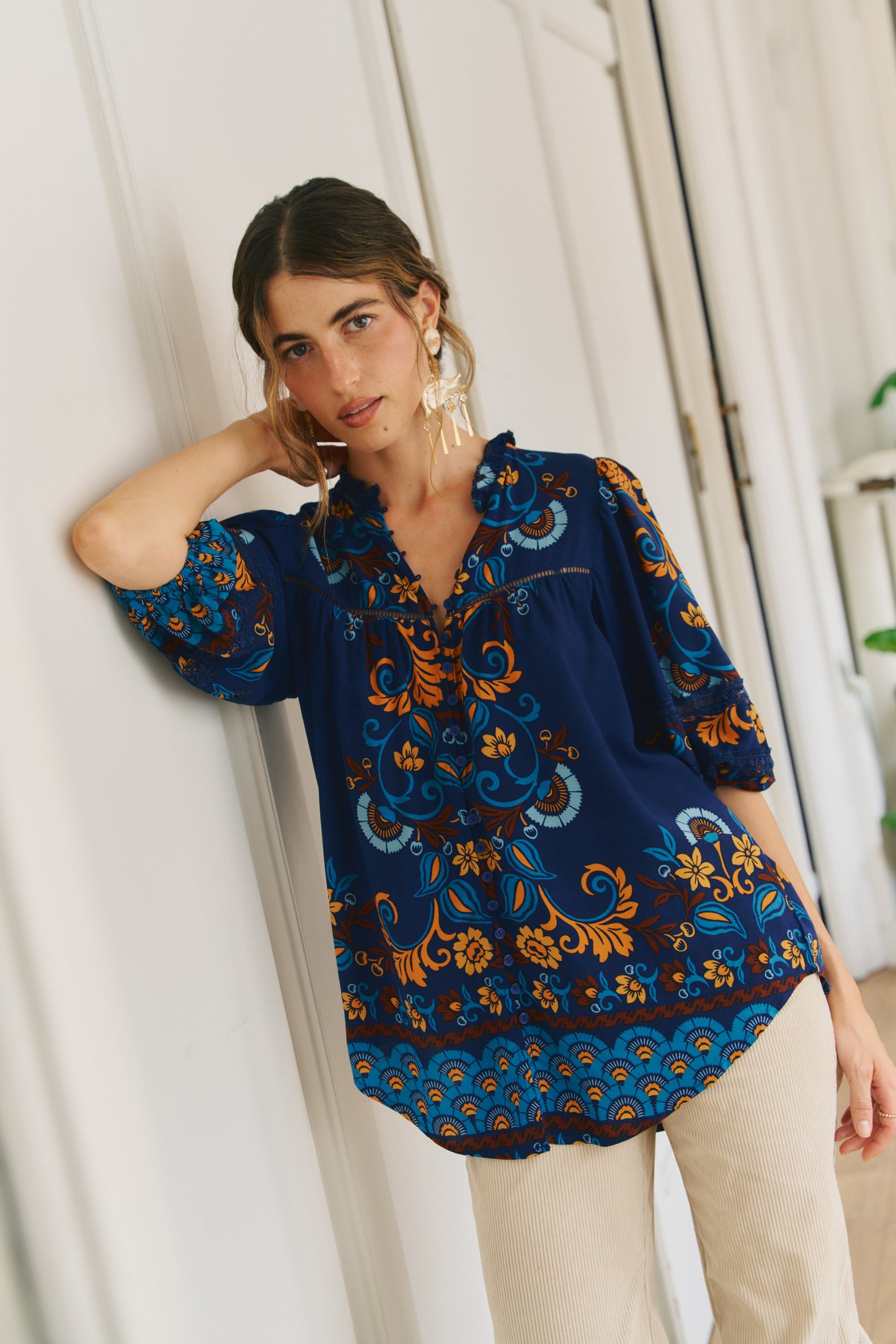 MOON DANCE PRINT CYRA BLOUSE