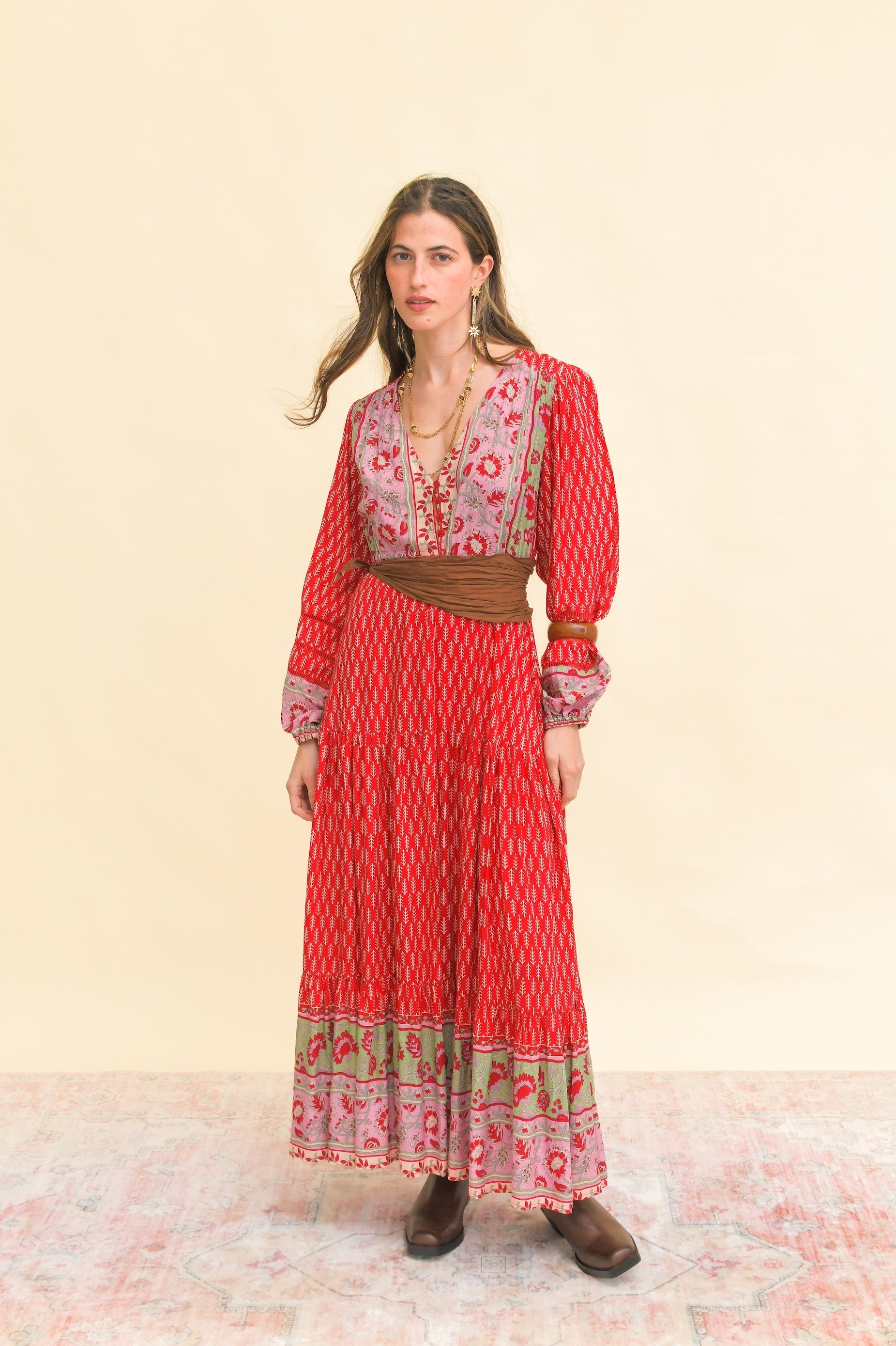 Vestido Maxi Boho Jaase Zelie Print Rojo | Encaje Escalera | Jarlie Wild España