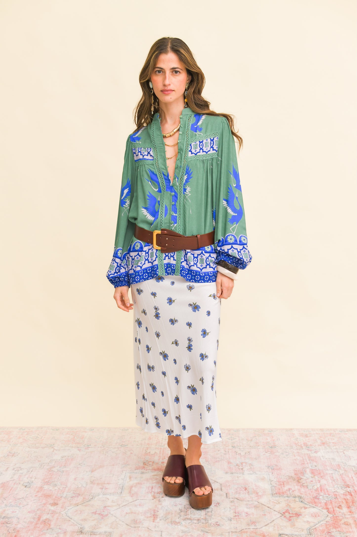 BLUE BIRD PRINT BEE BLOUSE