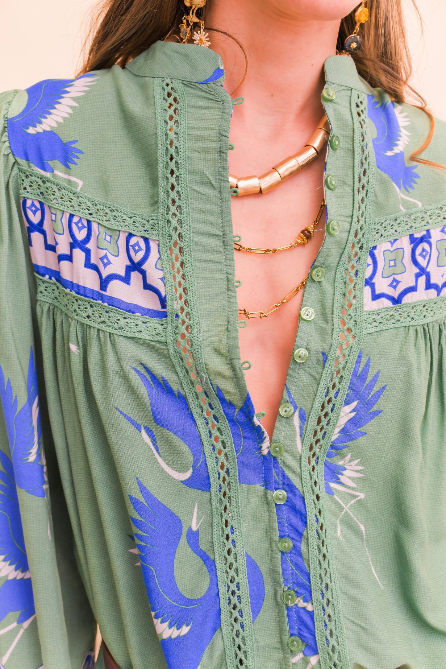 BLUE BIRD PRINT BEE BLOUSE
