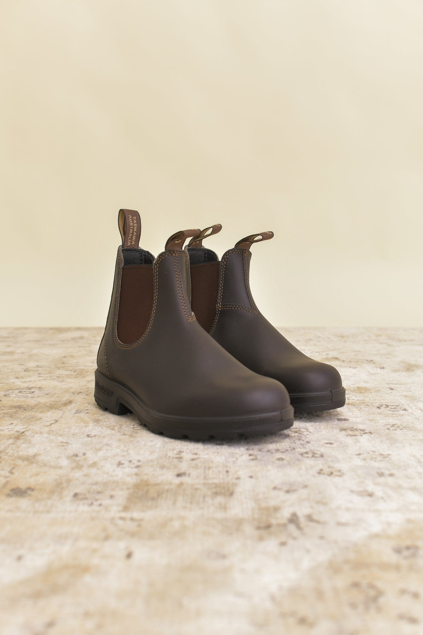 500 STOUT BROWN LEATHER