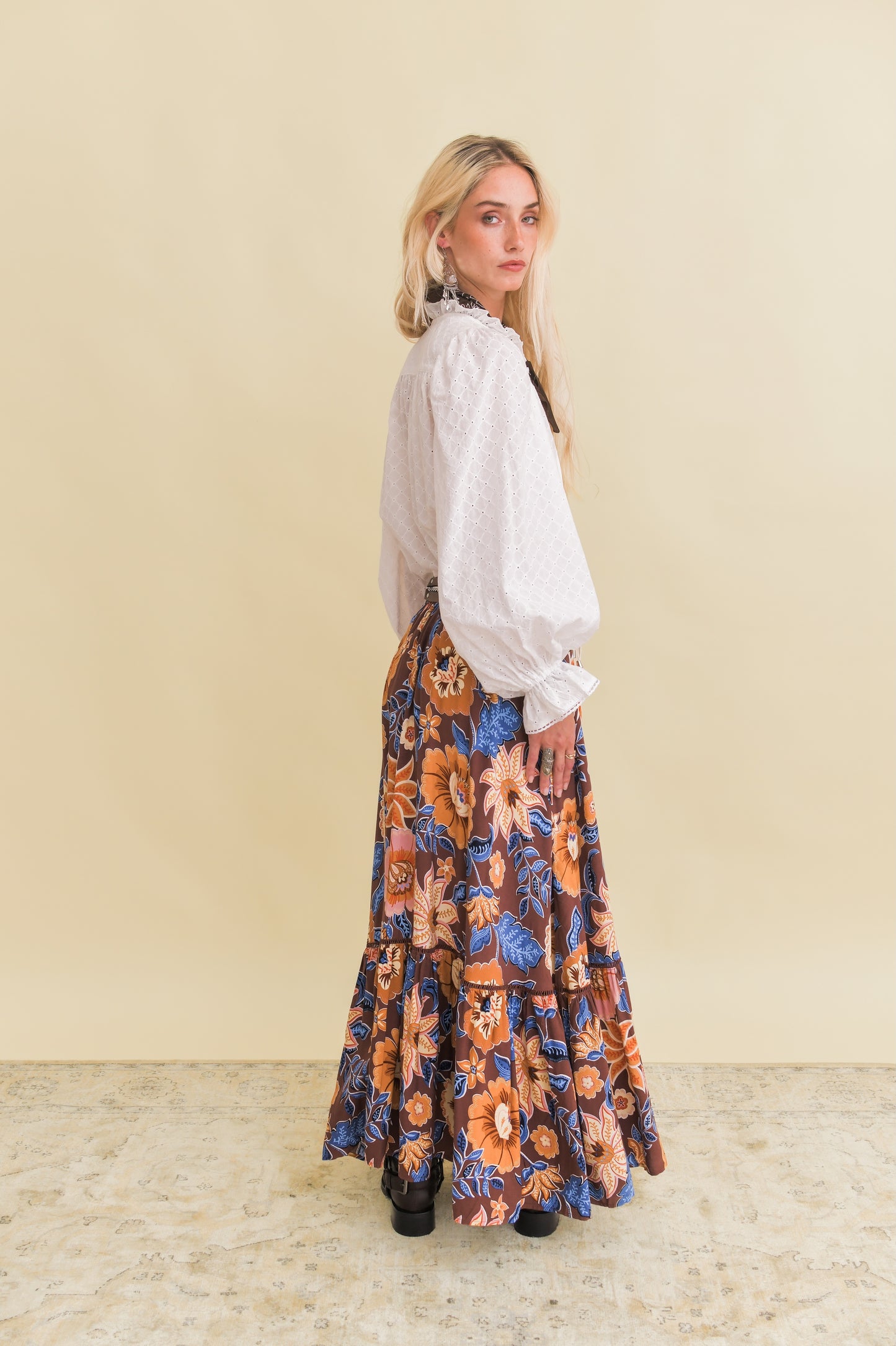 EMBROIDERED WHITE TATIANA BLOUSE