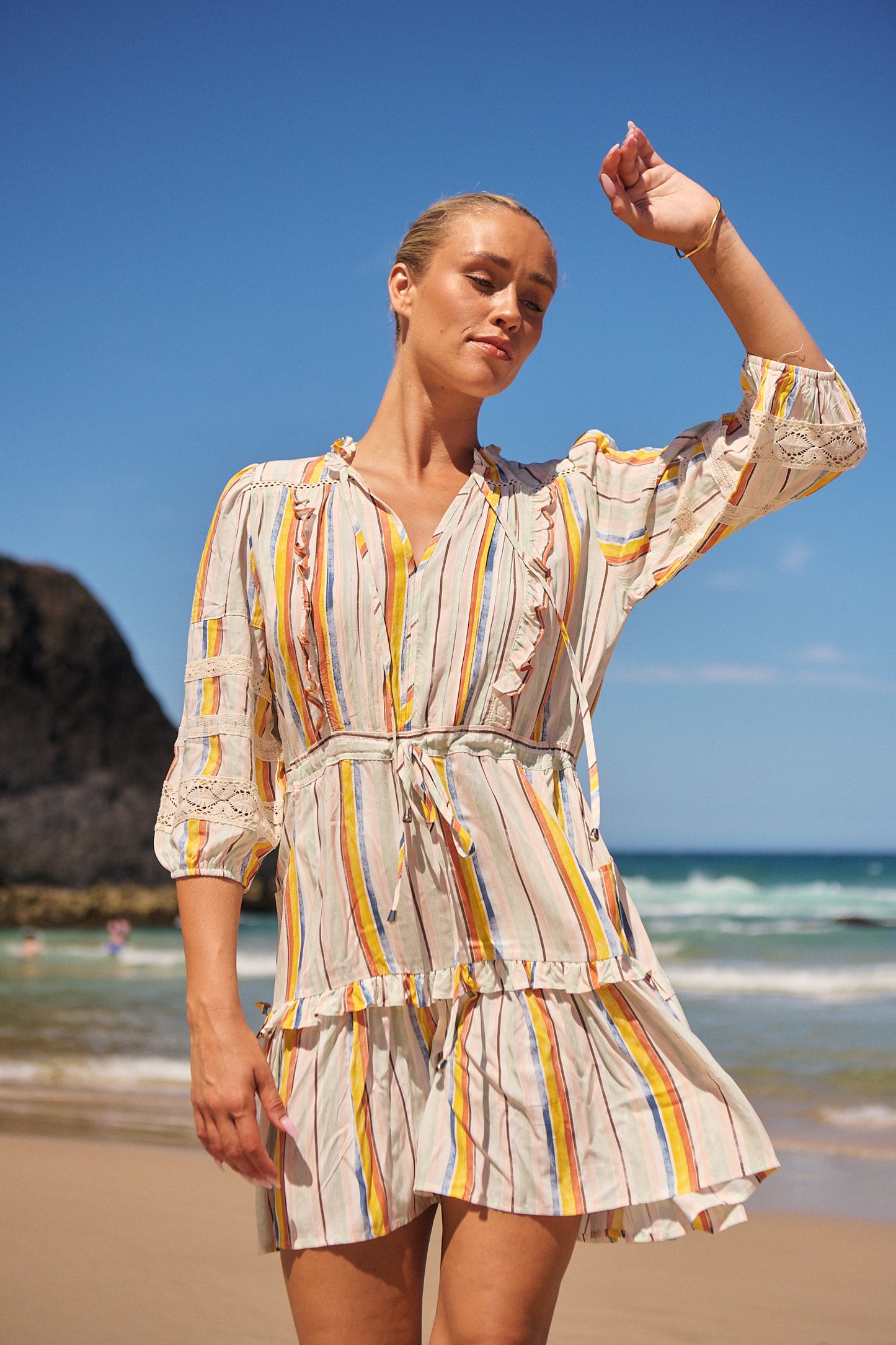 COLOURED SANDS PRINT REMY MINI DRESS