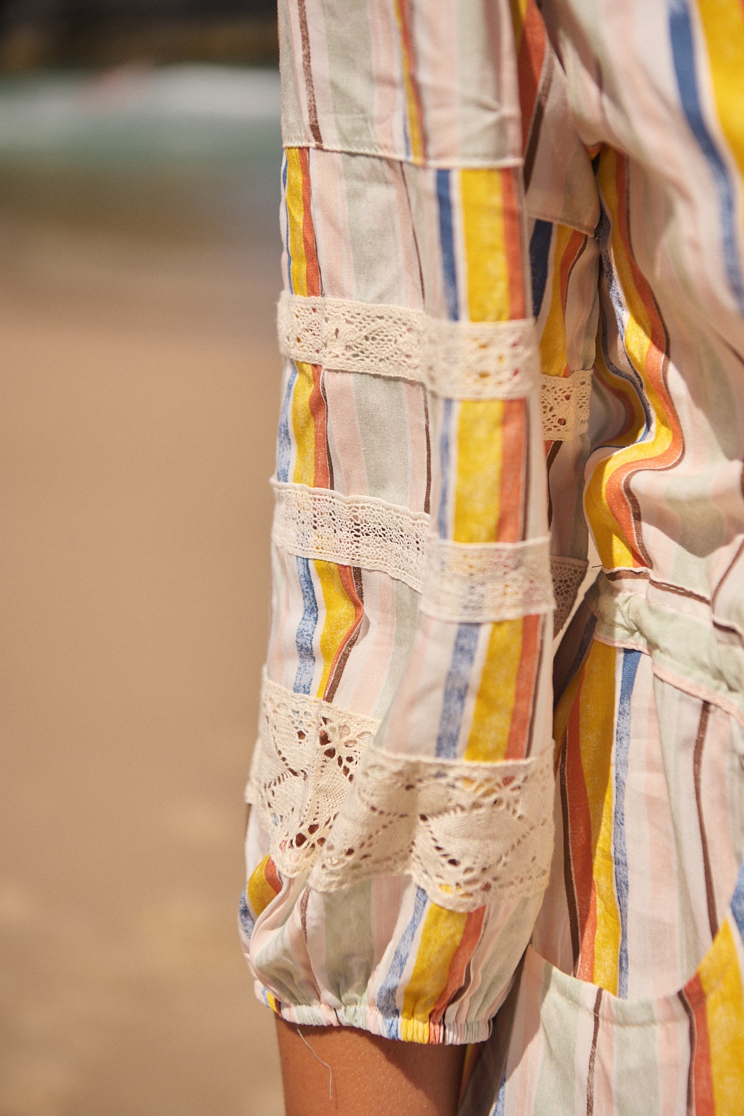 COLOURED SANDS PRINT REMY MINI DRESS