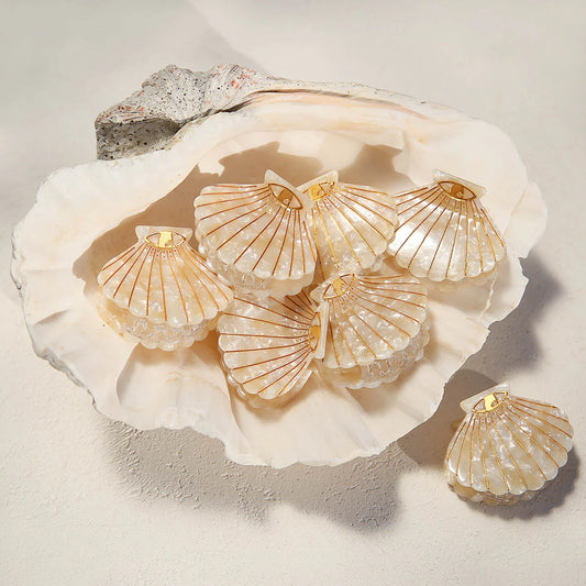 PEARL SHELL CLIP