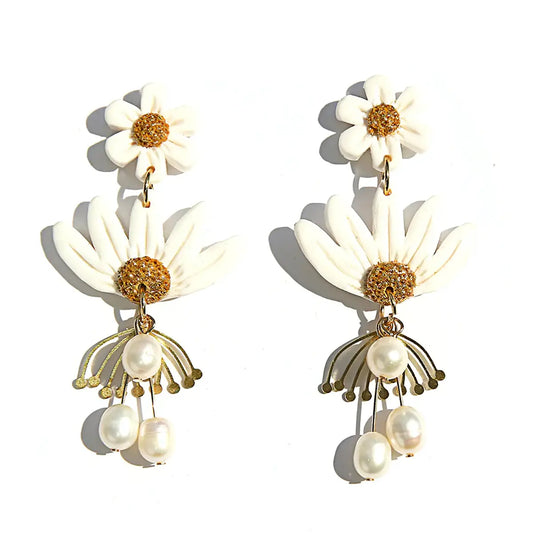 WHITE PEARL BLOSSOMS EARRINGS